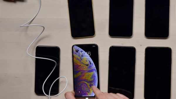Власники iPhone XS і XS Max поскаржилися на слабкий сигнал Мережі