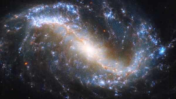 Світло в центрі нашої галактики: нове вражаюче пояснення