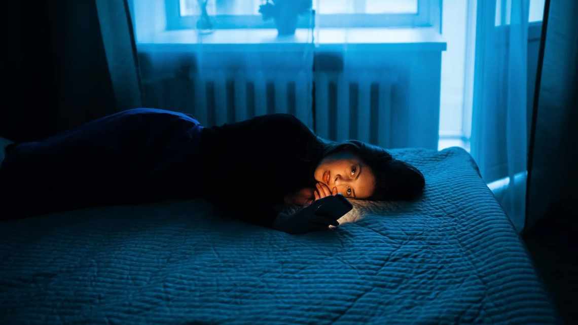 Короткий нічний сон пов'язали з ризиком розвитку деменції