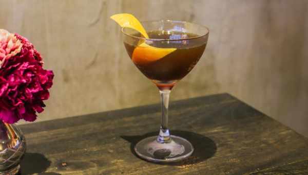Алкогольний коктейль із суданською трояндою - рецепт