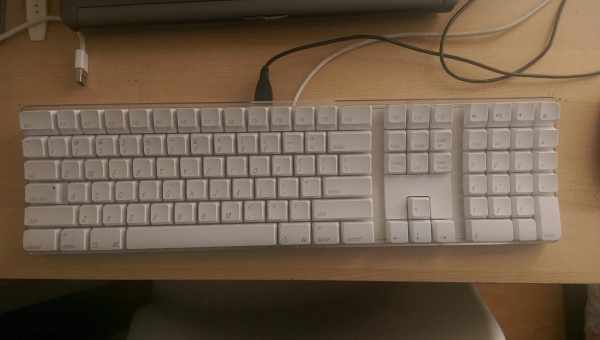 Як використовувати клавіатуру і мишу Apple у Windows 10