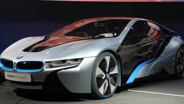 BMW зриває дах на новому i8