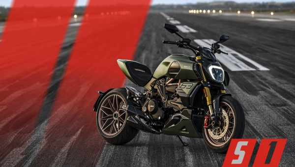 Ducati Diavel Carbon: втілення зла