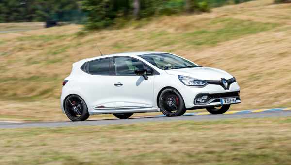 Waldow додав злості Clio RS 220