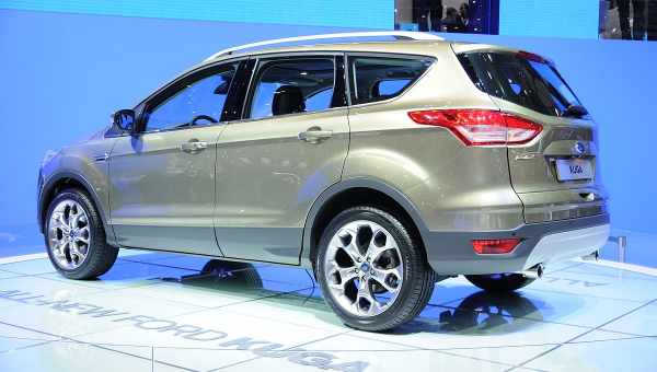 Новий Ford Kuga дебютує з трьома гібридними опціями