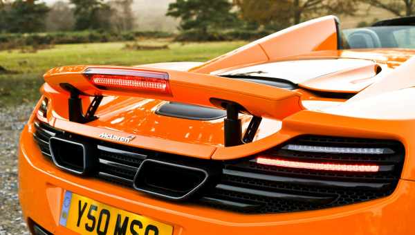 На McLaren 12C ламаються склоочисники