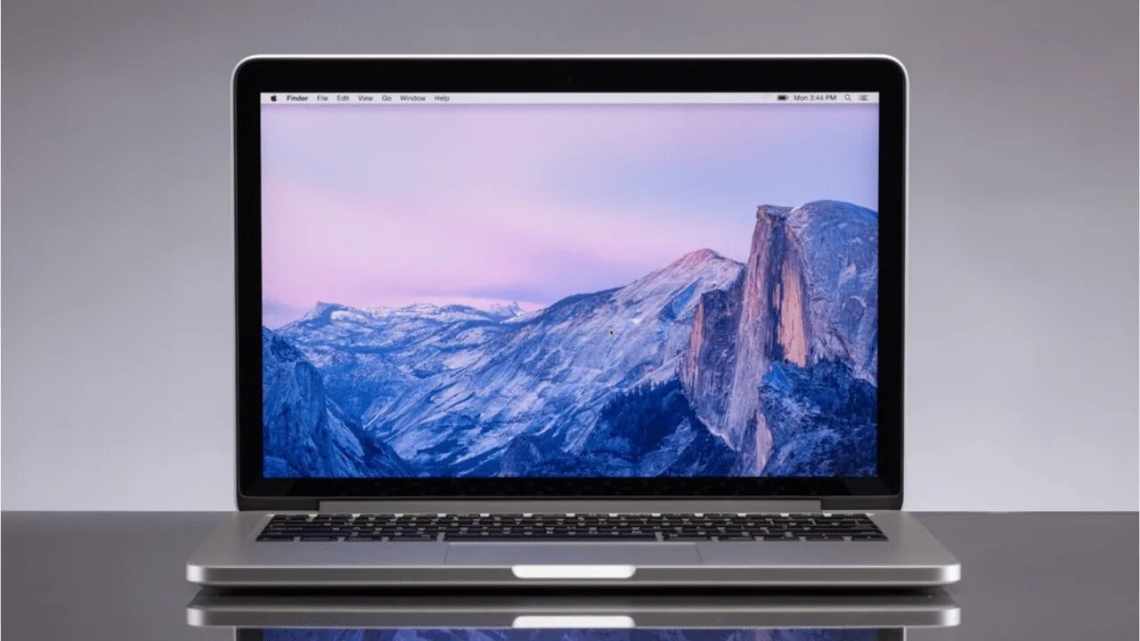 Apple представила MacBook Air з дисплеєм Retina