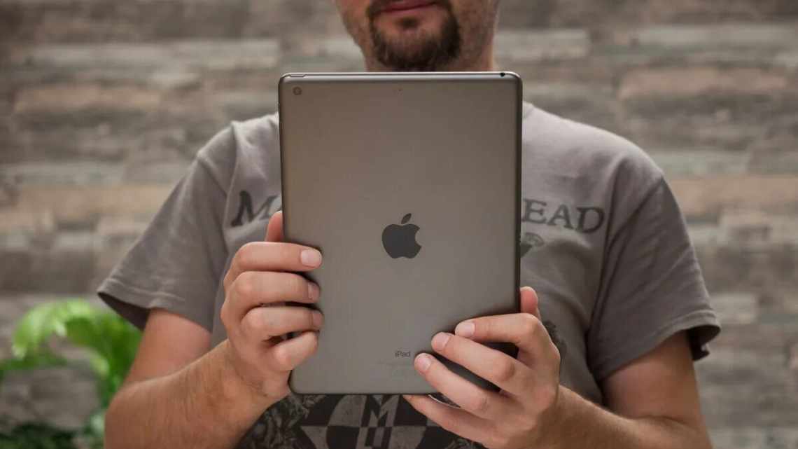 iPad користувача заблокувався на 47 років