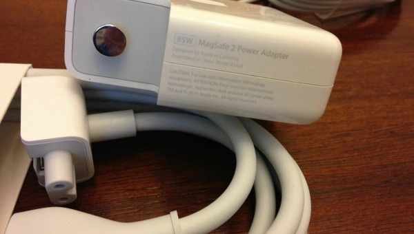 Як Apple буде сертифікувати аксесуари MagSafe