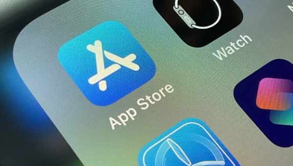 Скільки Apple насправді втратить після зниження комісії App Store в 2 рази