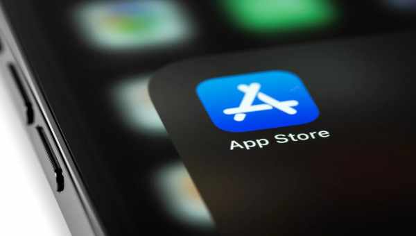 Здається, у App Store проблеми. Розробники пішли на Apple війною