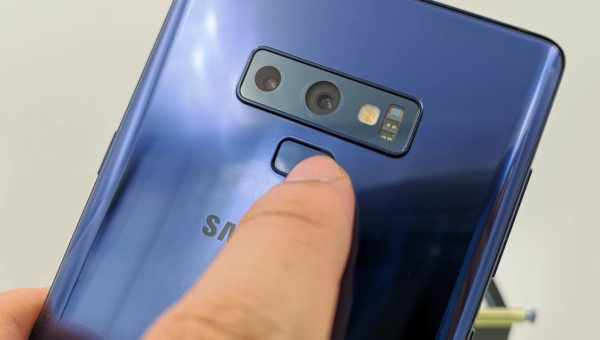 Передня камера iPhone 11 виявилася гіршою, ніж у Samsung Galaxy Note 9