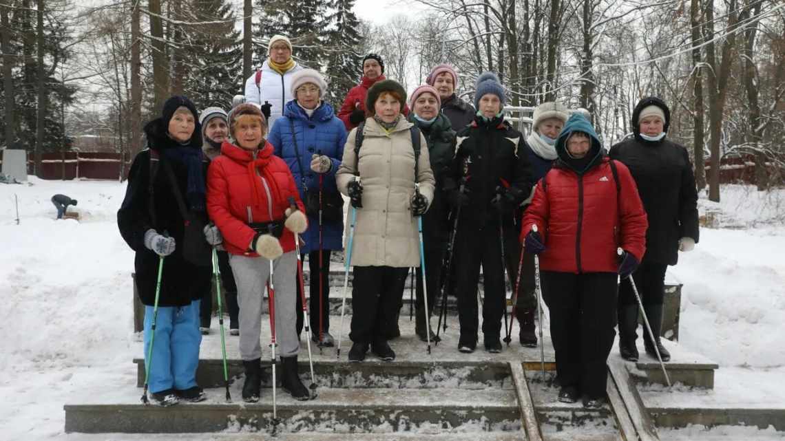 Як ходити скандинавською ходьбою