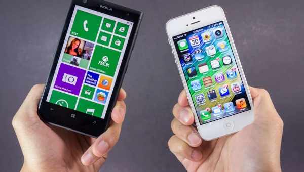 Nokia Windows Phone 7 Lumia 800 проти Apple iPhone 4S