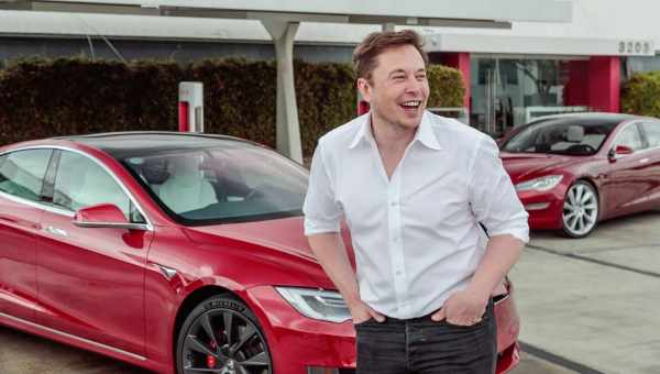 Fortune: Apple придбає Tesla Motors у 2016 році