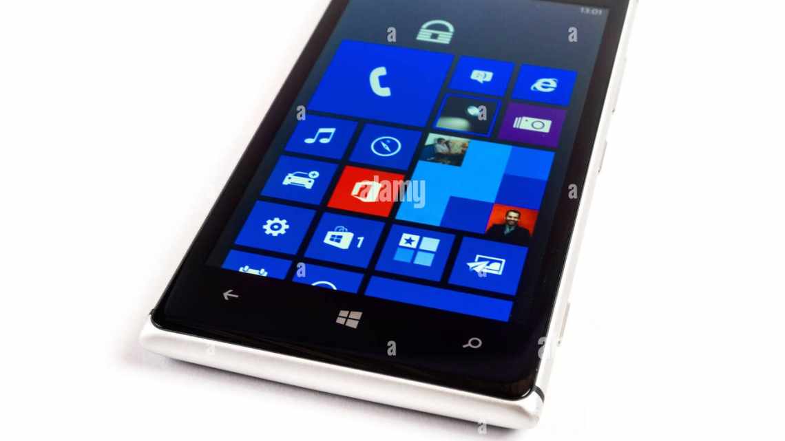 Nokia Lumia 925 - найкращий смартфон... на Windows Phone