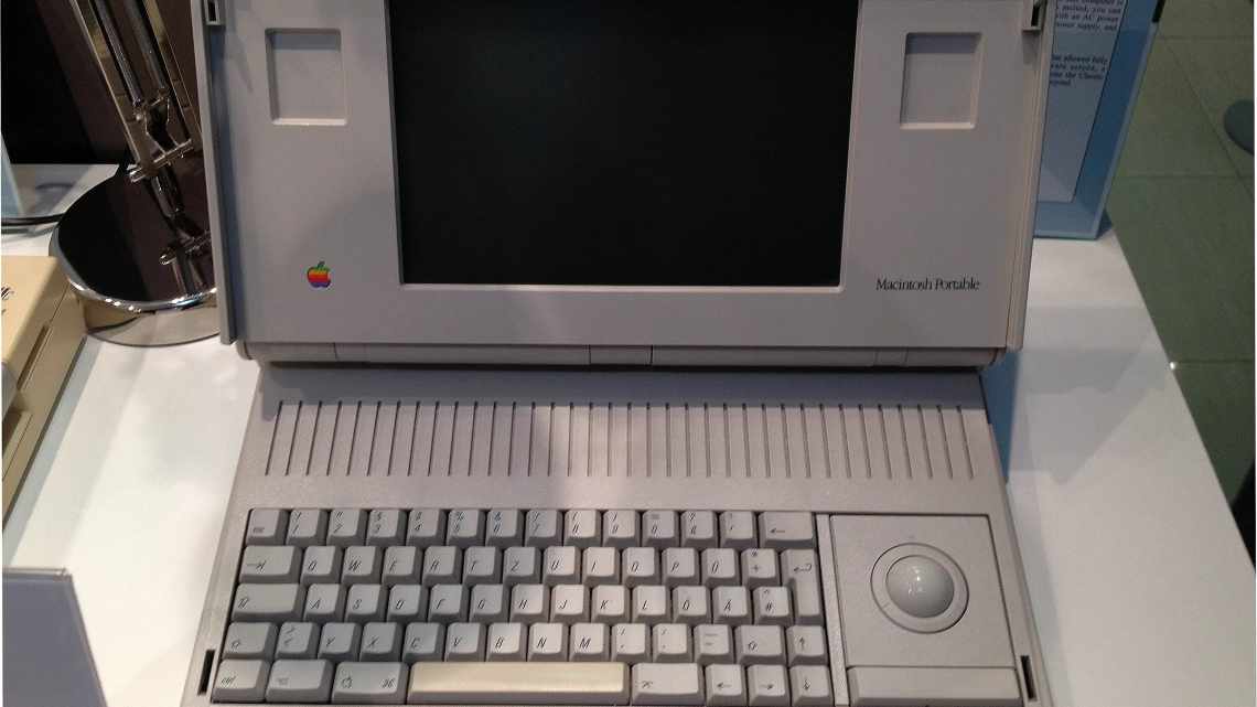 Macintosh XL: як дівчинку перетворили на хлопчика