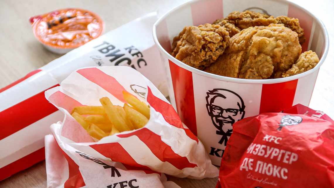 Курячі стрипси з панувальними пластівцями (як у KFC)