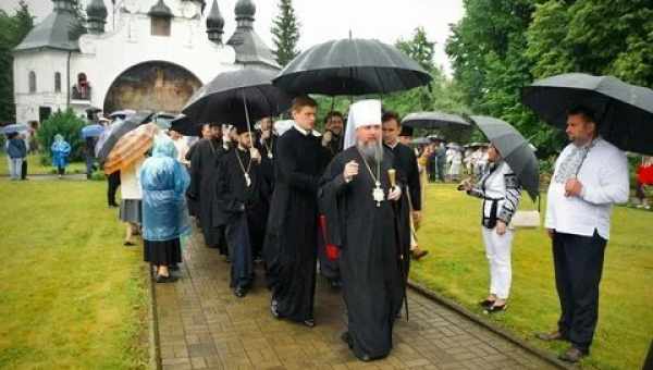 Індійця з вигнутими кінцівками шанують і поважають як реінкарнацію стародавнього священослужителя