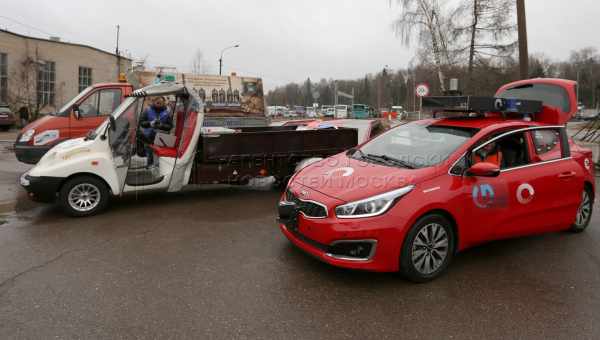 Nissan віддалено підстрахує безпілотні автомобілі людьми