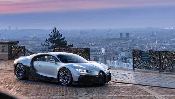 Bugatti Chiron «спіймали» на дорозі в Італії